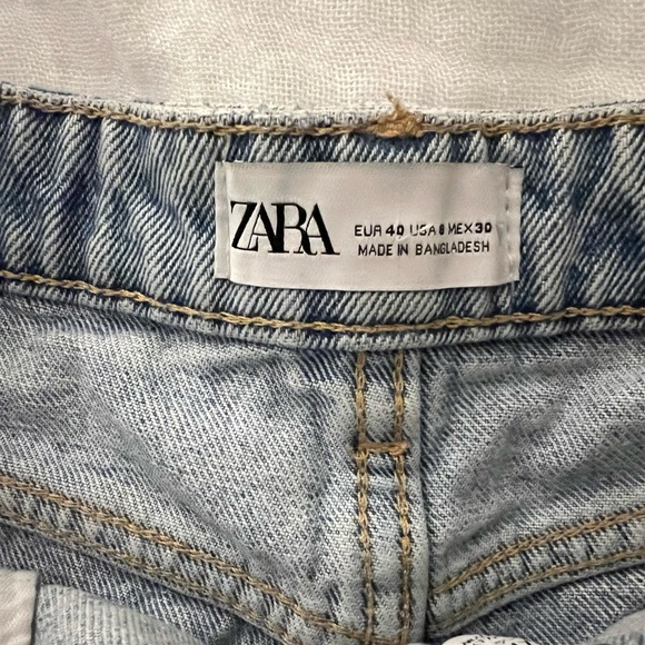 Zara Cutoff Jean Shorts - size USA 8 - Picture 3 of 3